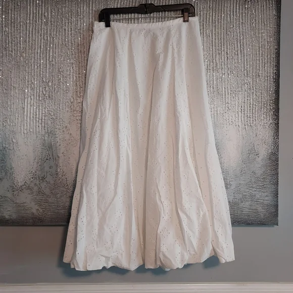 Zara ZW Collection Voluminous Skirt with Cutwork Embroidery Sz-L - Picture 9 of 11